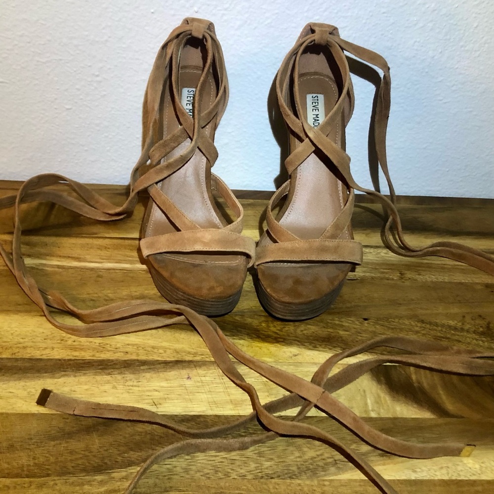Platform Steve Madden Heels in Camel Suede